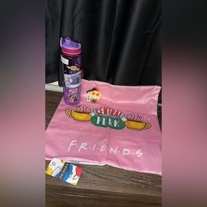 Friends Merchandise Water Bottle the infamous turkey head keychain w/ bag ☕️
